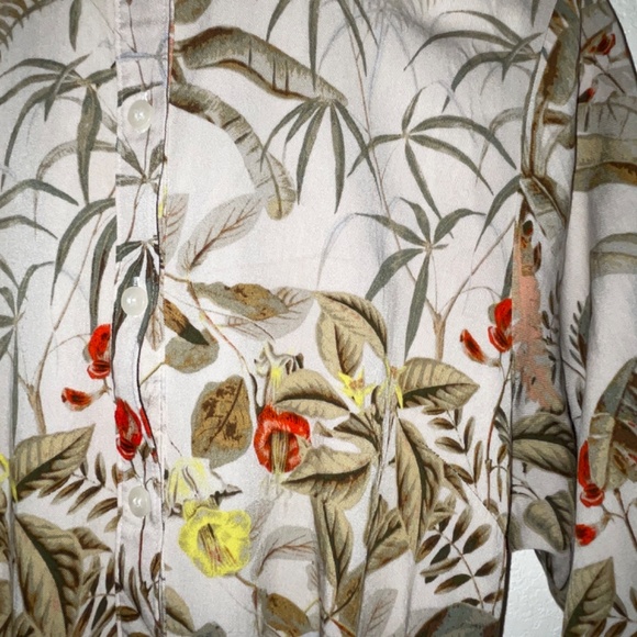 H&M Tropical Shirt Dress with Tie Belt in Light beige/leaf print SZ S - Picture 5 of 8
